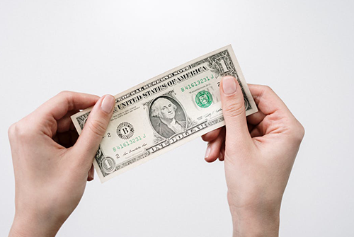 網頁在線客服系統多少錢？影響價格的原因有哪些？