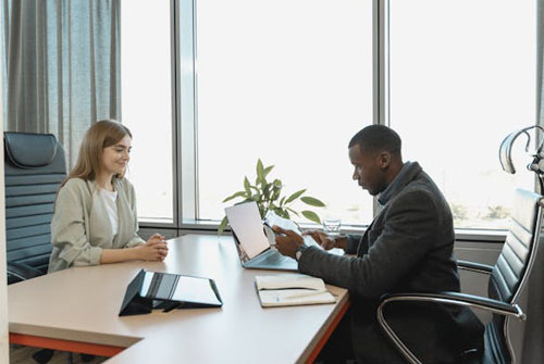 該如何通過面試？有什么技巧和方法？