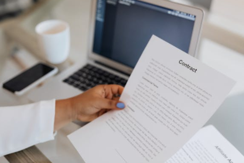 拼多多網店的外包客服合同該怎么簽？需要注意什么？