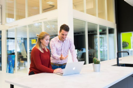 去哪里找專業(yè)的電商客服托管公司?需要注意什么?