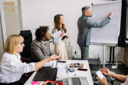 天貓商家為什么會(huì)和外包客服公司?