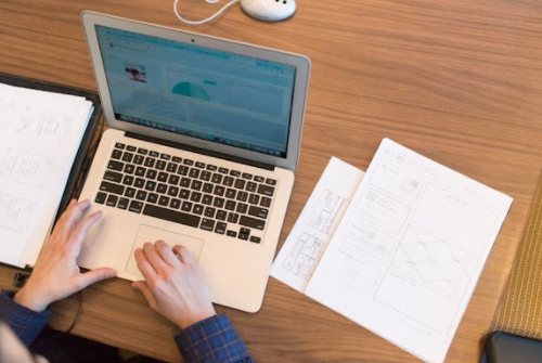 按業務量合作模式