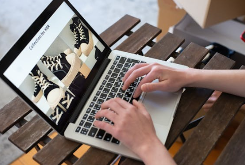 選擇400電話客服外包給網店帶來的利益有哪些