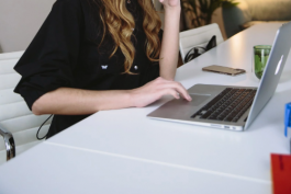 拼多多客服外包可靠嗎