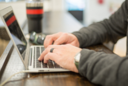 講解網店客服外包的歷史發展