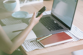 網店該如何正確選擇客服外包公司