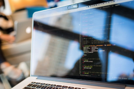 為什么越來(lái)越多的網(wǎng)店選擇了客服外包?自聘客服不好嗎