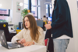 企業(yè)選擇外包客服服務(wù)的原因是什么