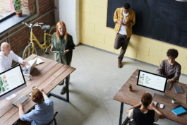 如何制定管理呼叫中心客服外包的計劃