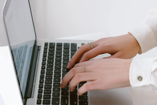 怎么判斷網店需要把客服外包出去