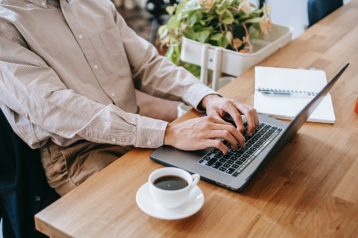 不同類型的客服外包工作時長與收費標準